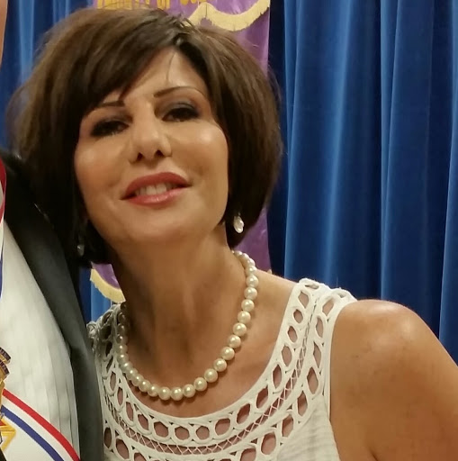 Jacqueline Higgins Photo 15