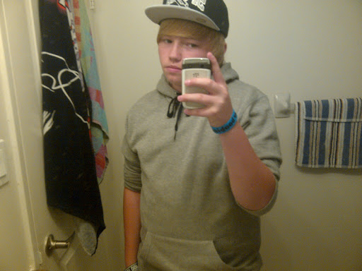 Peter Hanlon Photo 32