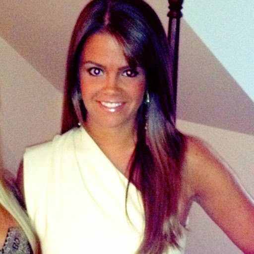 Annie Williams Photo 17