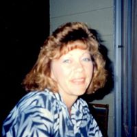 Julie Weathers Photo 11