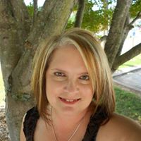 Kelly Witt Photo 34