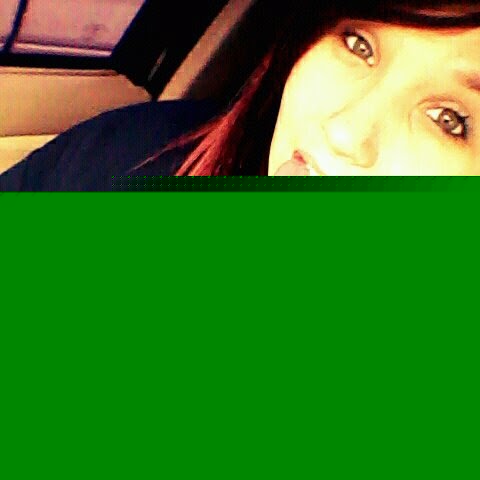 Emily Garrett Photo 37