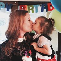 Emma Goodman Photo 15