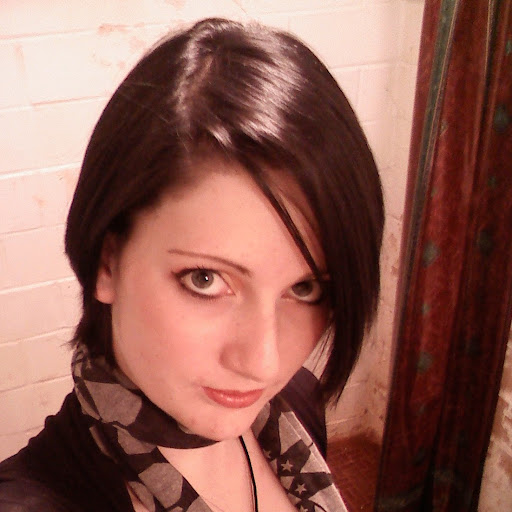 Angela Matthews Photo 28