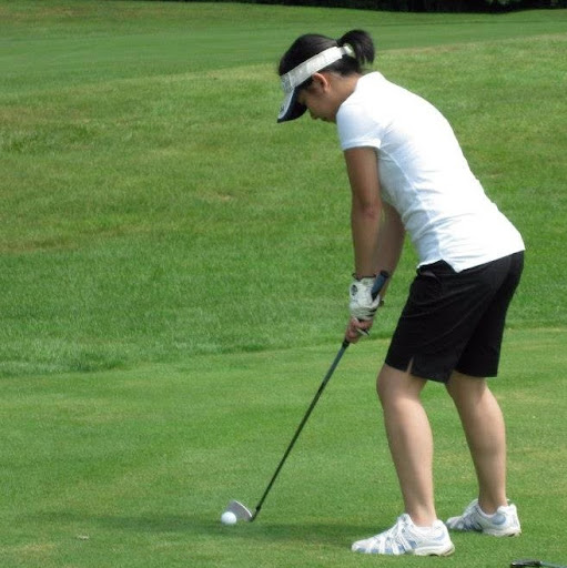 Christie Leonard Photo 7