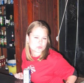 Chrissy Bennett Photo 3