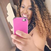 April Robinson Photo 5