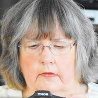 Carolyn Beatty Photo 16