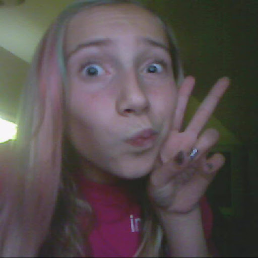 Stacie Anderson Photo 14