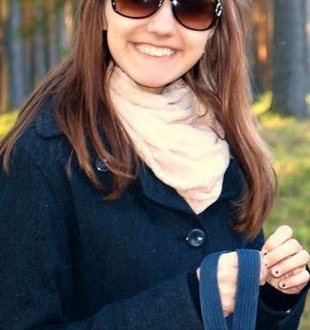 Heather Newton Photo 17