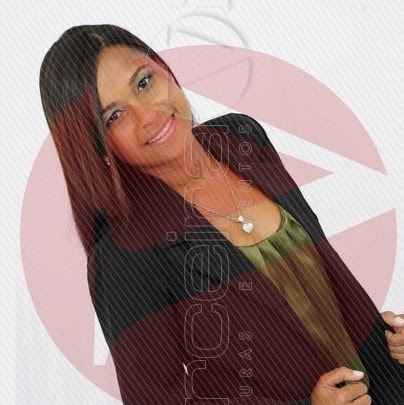 Diane Santos Photo 16