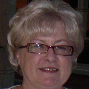 Elizabeth Pollock Photo 12