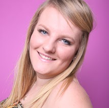 Caroline Wade Photo 5