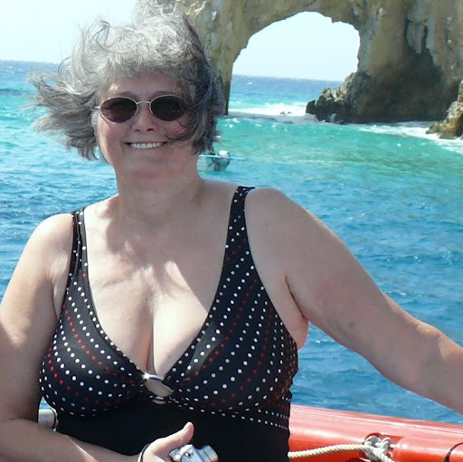 Janet Lyons Photo 33