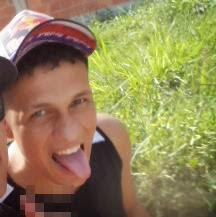 Robert Gomes Photo 35