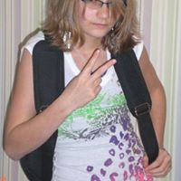 Taylor Walters Photo 15