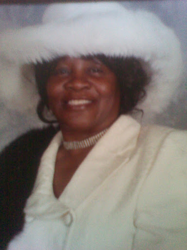 Lorraine Anderson Photo 42