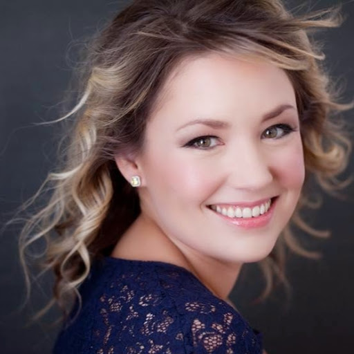 Jennifer Aldrich Photo 34