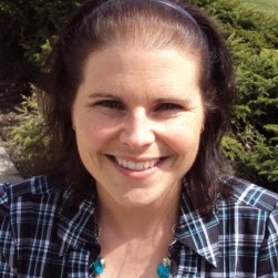 Julie Benoit Photo 34