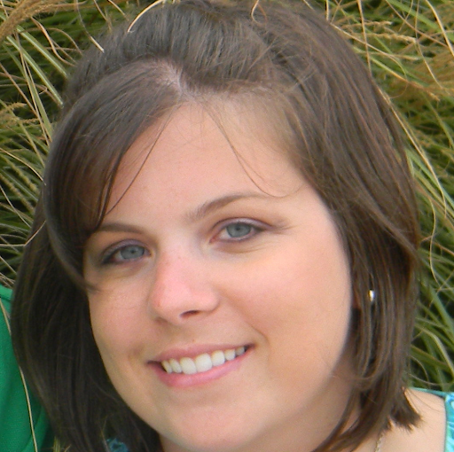 Elizabeth Gagnon Photo 24