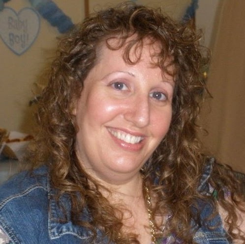 Rachel Davis Photo 22