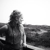 Julie Bronson Photo 14