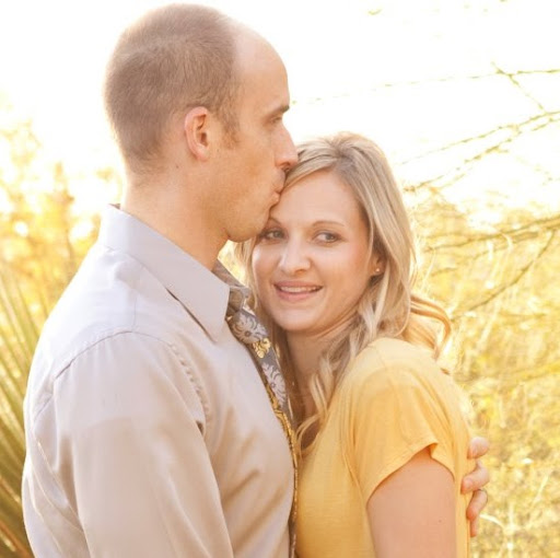 Kristen Hansen Photo 30