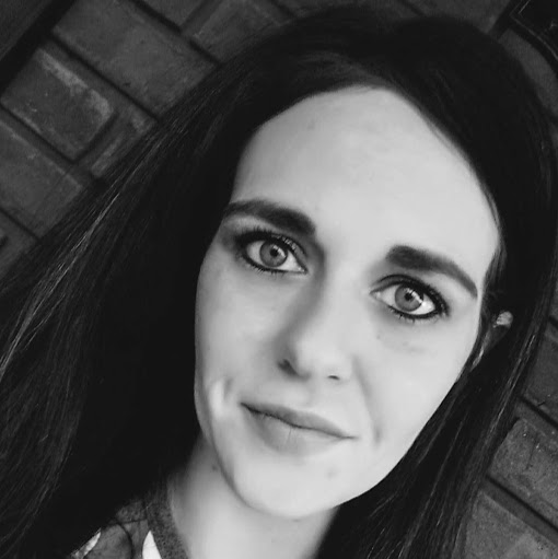 Samantha Ryan Photo 23