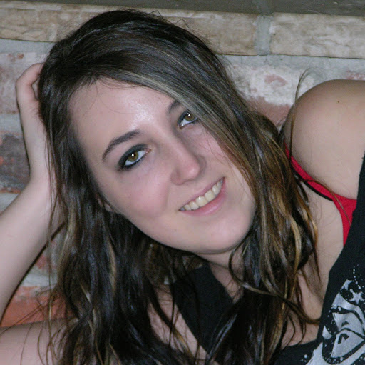 Kari Taylor Photo 26