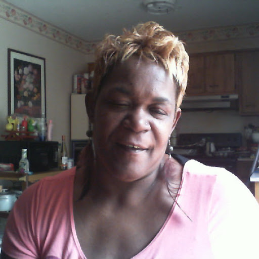 Joyce Porter Photo 32