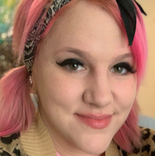 Amanda White Photo 22