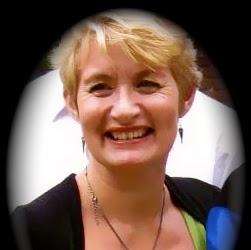 Lynda Clark Photo 33