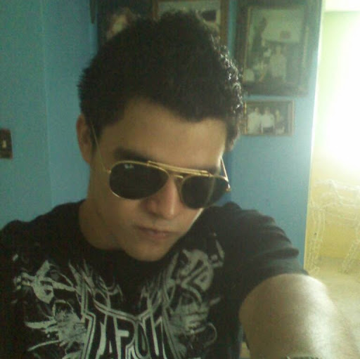 Alan Torres Photo 16