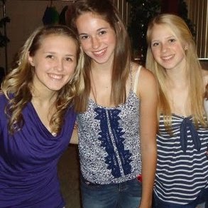 Danielle Metzger Photo 10