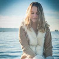 Anna Bullen Photo 12