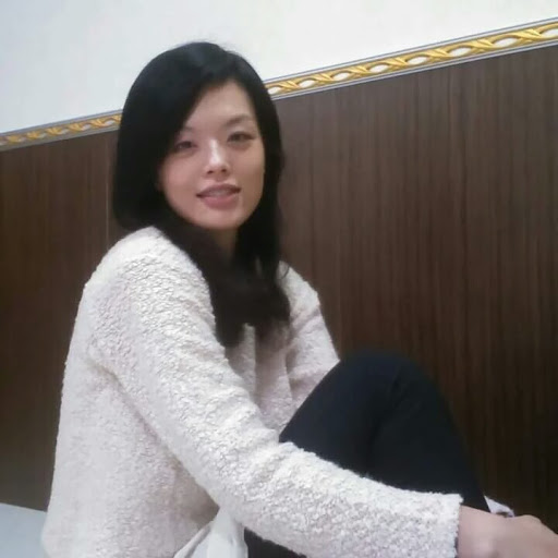 Sharon Peng Photo 14