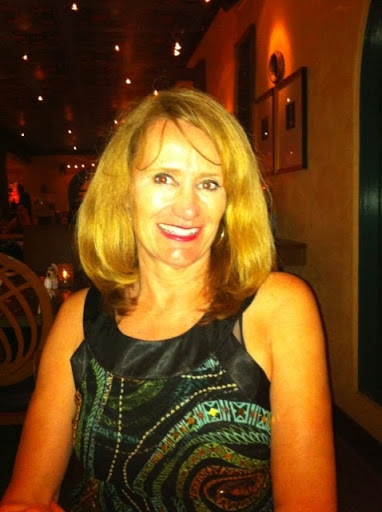 Suzanne Moss Photo 31