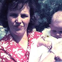 Elizabeth Wrobel Photo 15