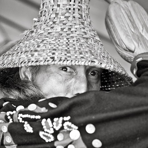 Hugh Thompson Photo 34