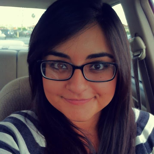 Yesenia Navarro Photo 11