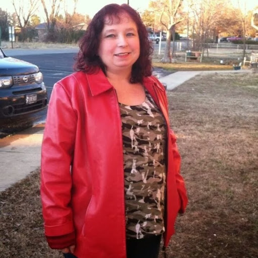 Elizabeth Lovelace Photo 27