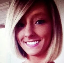 Stephanie Day Photo 15