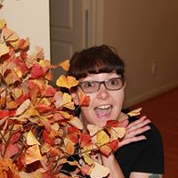 Sarah Perry Photo 34