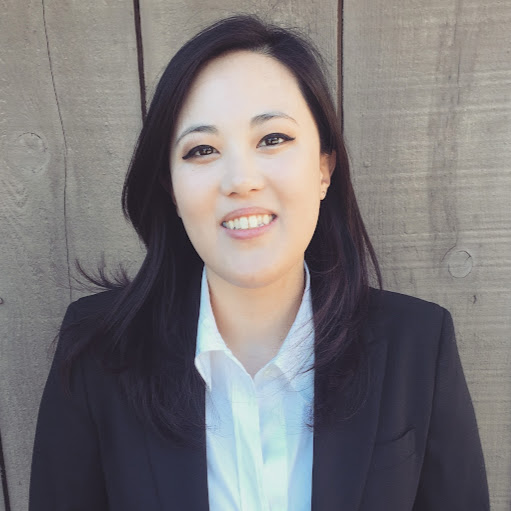 Julie Ahn Photo 24