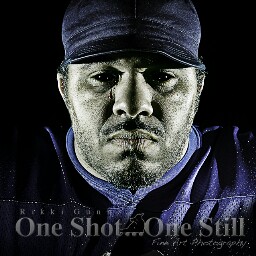 Eric Gonzalez Photo 32
