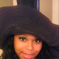 Amanda Mills Photo 17