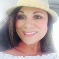 Lisa Mallory Photo 16