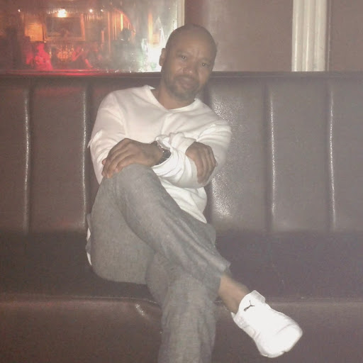 Derek Brooks Photo 18