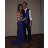 Taylor Larson Photo 15