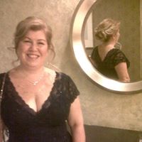 April Guthrie Photo 14